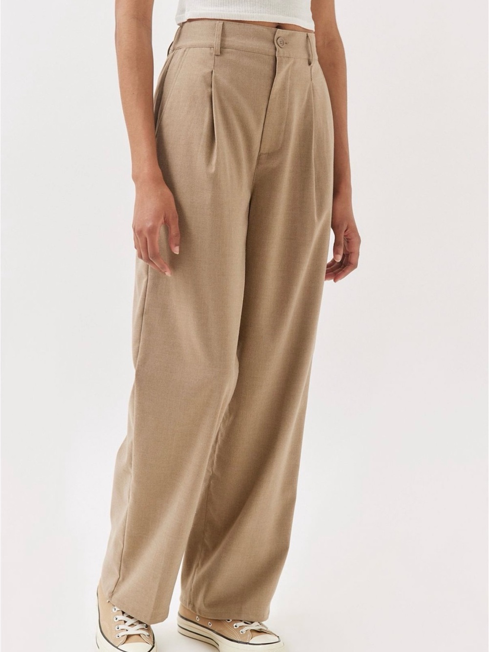 Urban Outfitters Wide Leg Pleated Trousers in Khaki